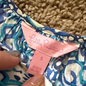 Lilly Pulitzer  small blue and white top